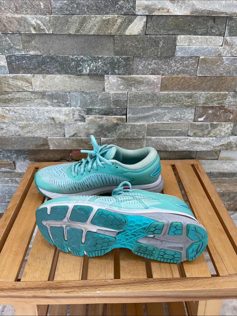 🇨🇦 ASICS Women's Gel-Kayano 25 Sneaker - Picture 8 of 9
